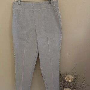 Women’s Gray striped Searsucker pants
